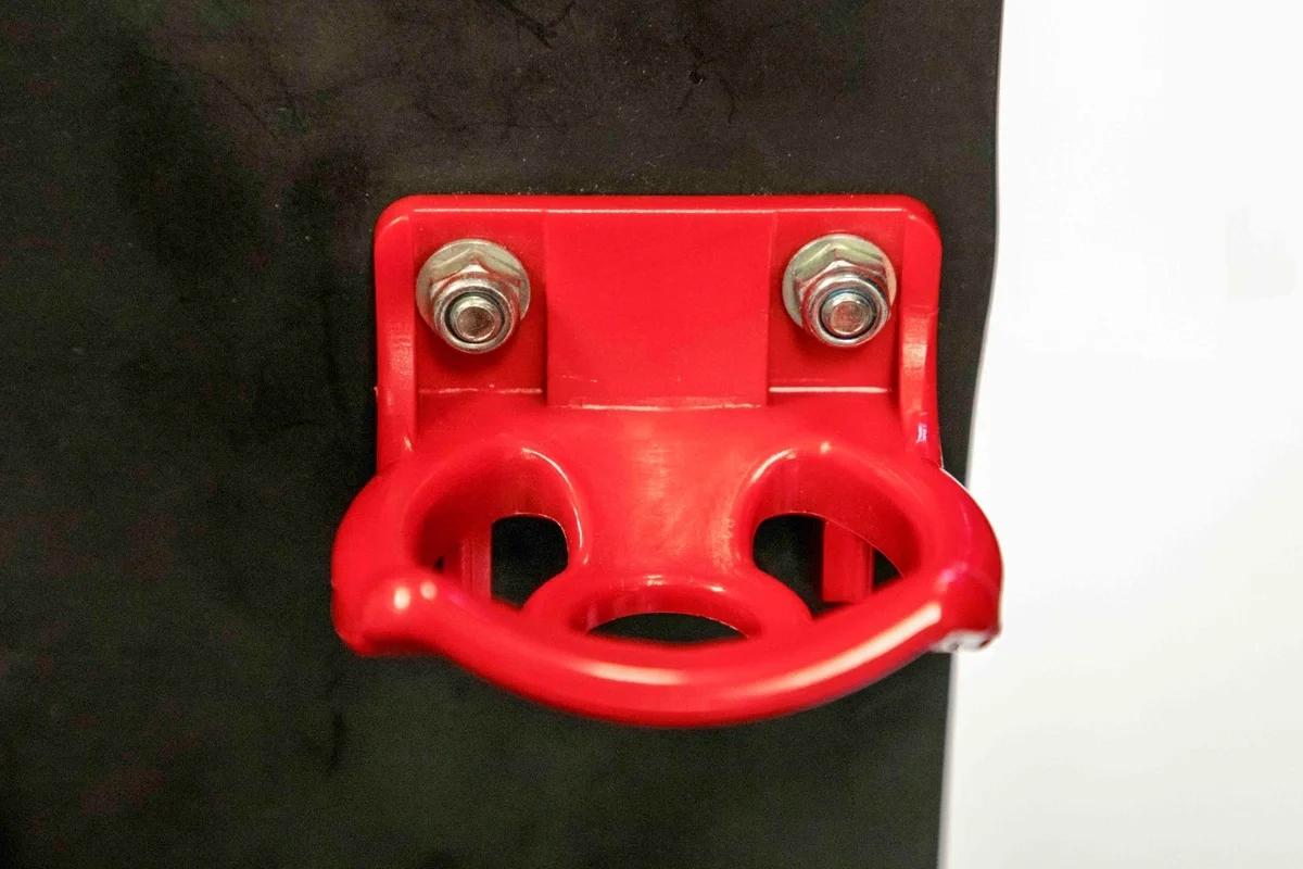 Godets rouges ajourés